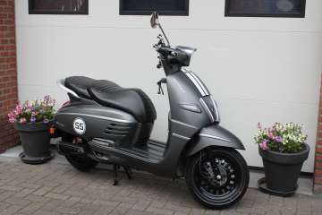 Peugeot Django bromscooter Mat grijs slechts 1.047 km